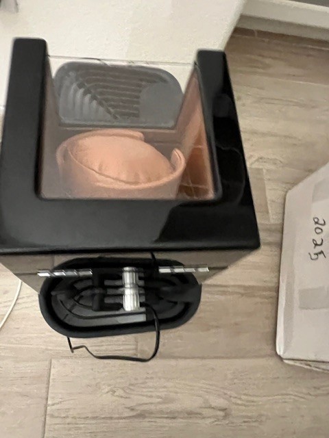 Driklux Black Single Automatic Watch Winder hardly used.