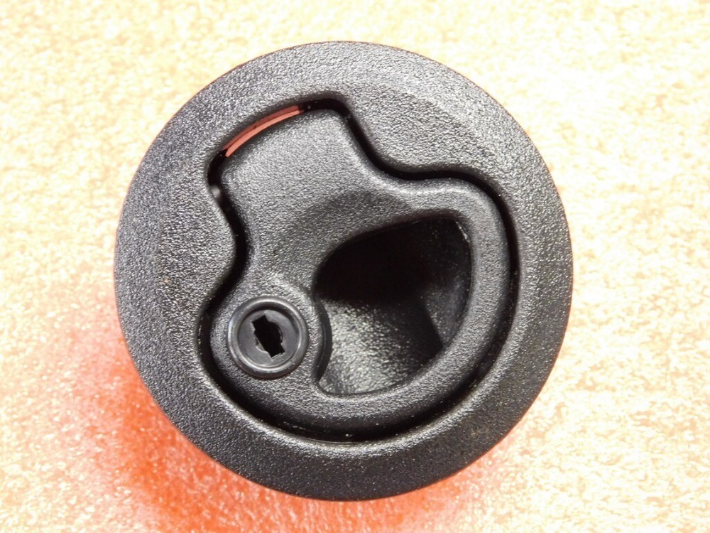 New SOUTHCO Locking Black Plastic Flush Pull Latch -- M1-41 -- Qty Available