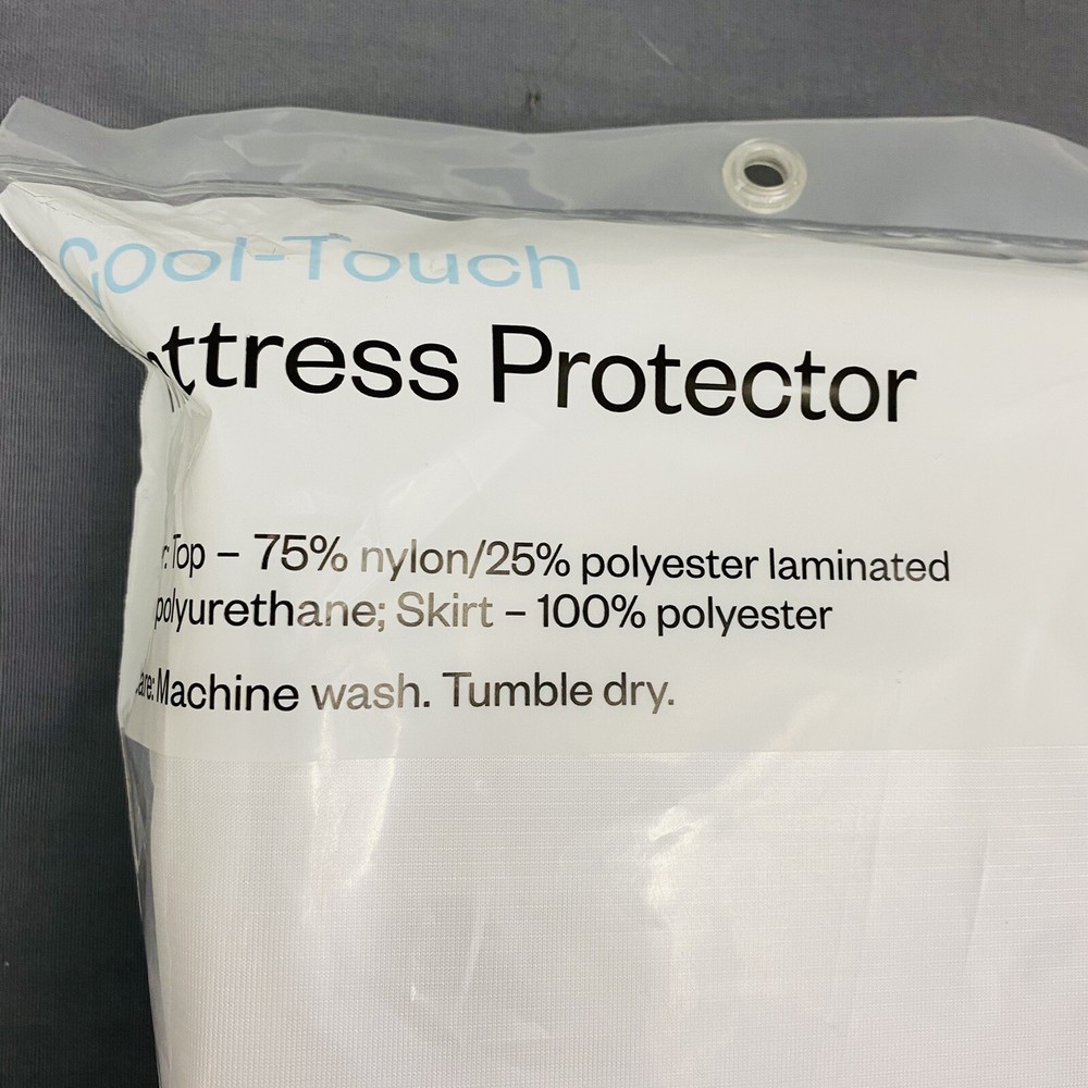 Full Cooling Mattress Protector - Room Essentials~Waterproof~15" Depth NEW