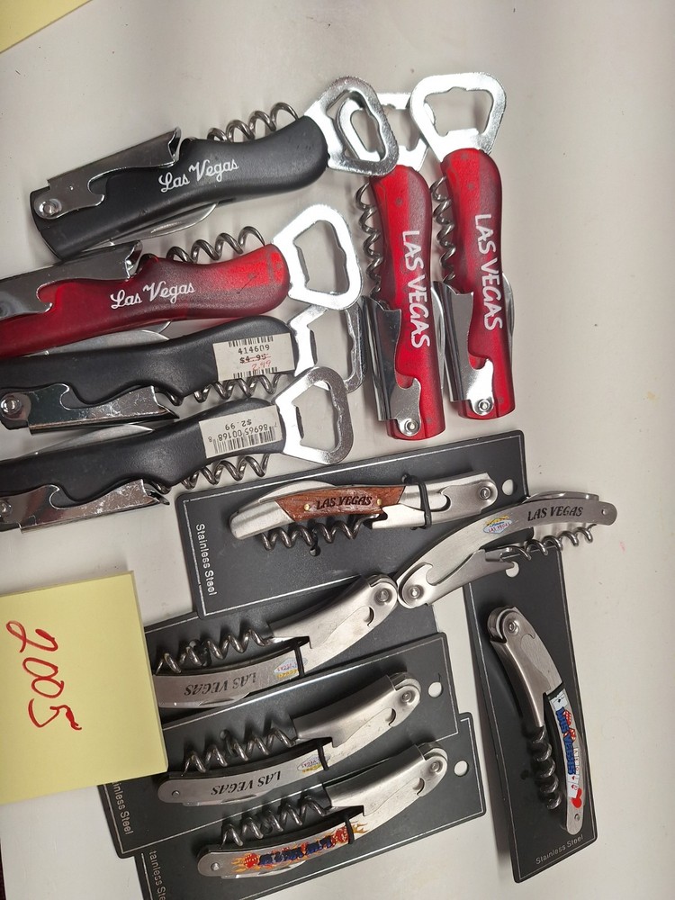 12 LAS VEGAS SOUVENIR CORKSCREWS    LOC 2005