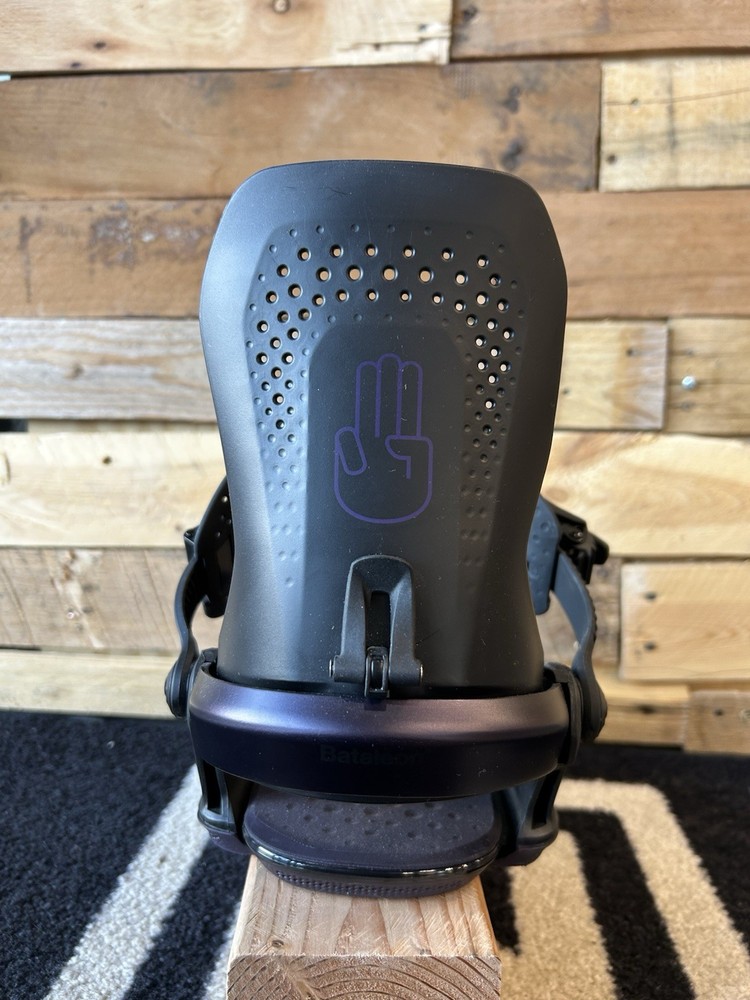 Batelon Gata Snowboard Binding