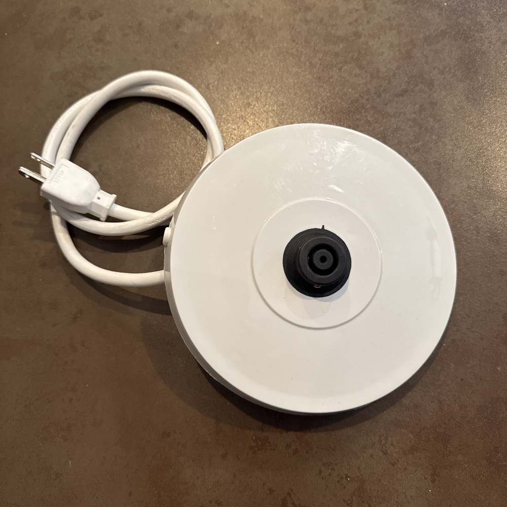 OVENTE Electric Kettle KP72W White BASE ONLY!