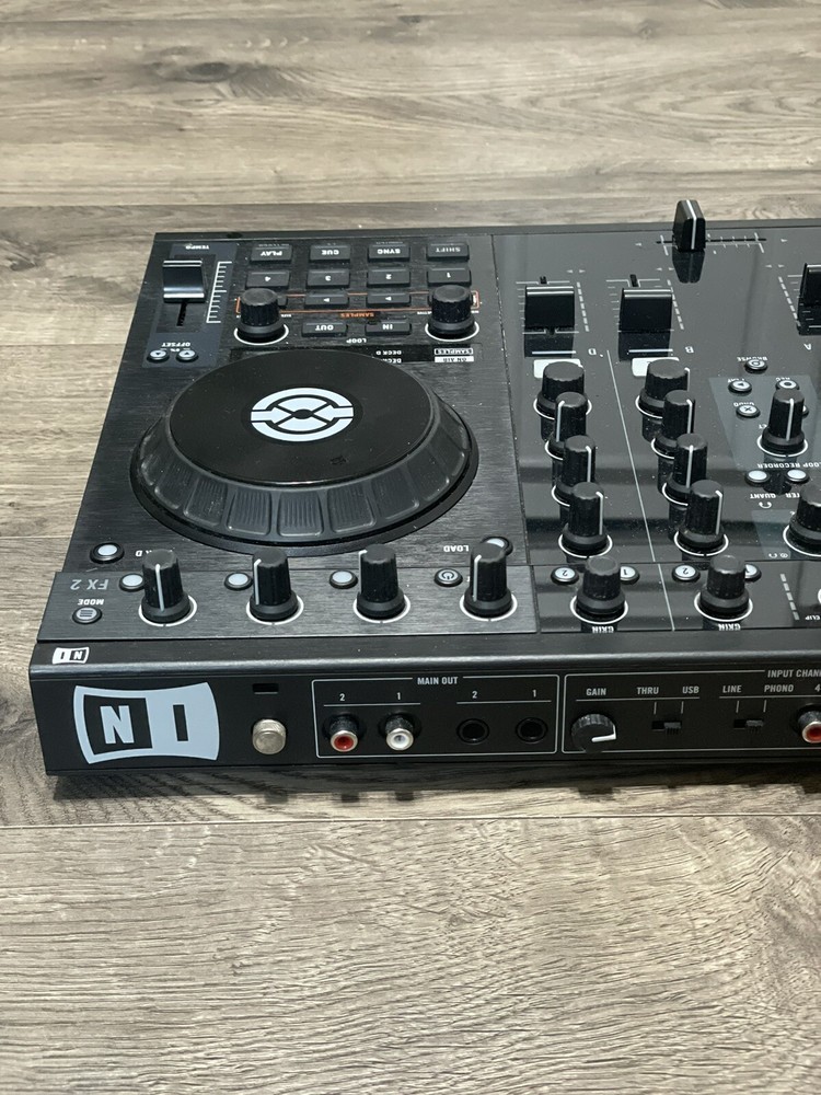 NATIVE INSTRUMENTS TRAKTOR KONTROL S4 DJ Controller NI Tractor Control