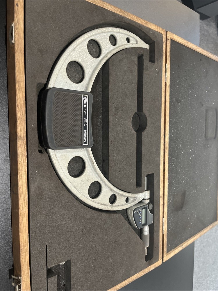Mitutoyo 9”-10” Micrometer digital