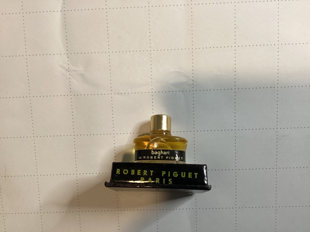 Robert Piguet  Baghari perfume Miniature