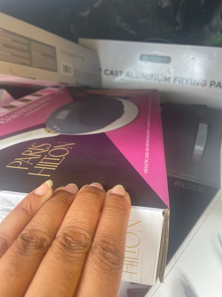 cookware set ( Paris Hilton)