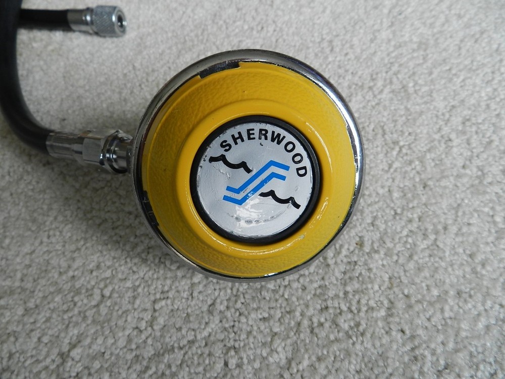 SHERWOOD SCUBA REGULATOR SET-SERVICED