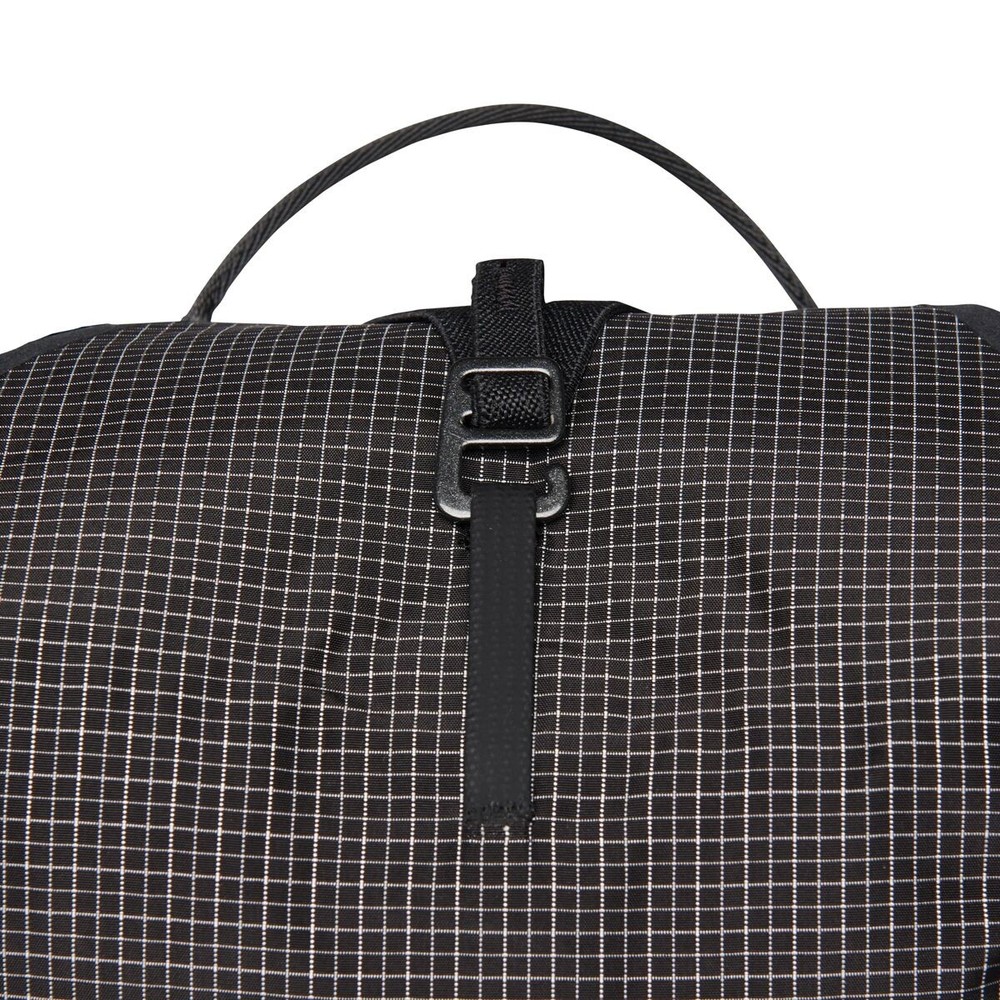 Black Diamond Distance 15L Backpack