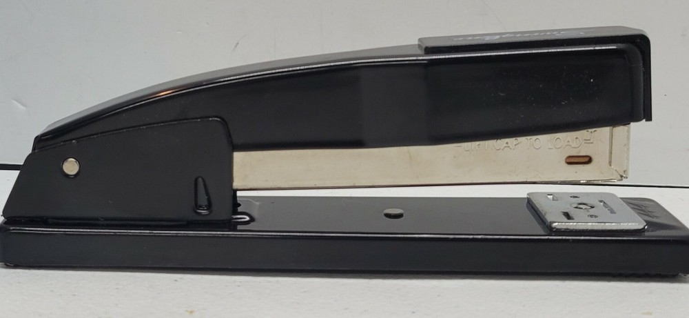 Swingline 44401 Commercial Desktop Stapler 20 Sheets Capacity Black