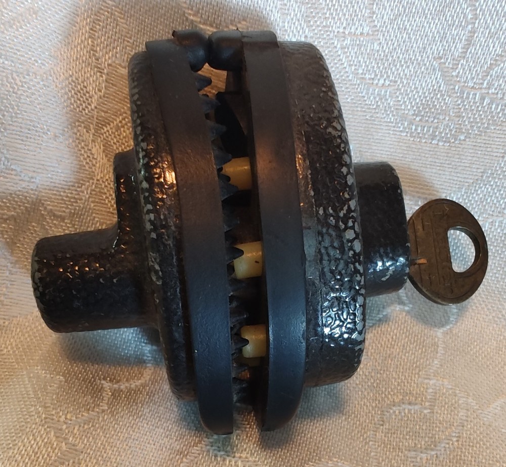 Master Lock & Key Tough Gun Trigger Lock