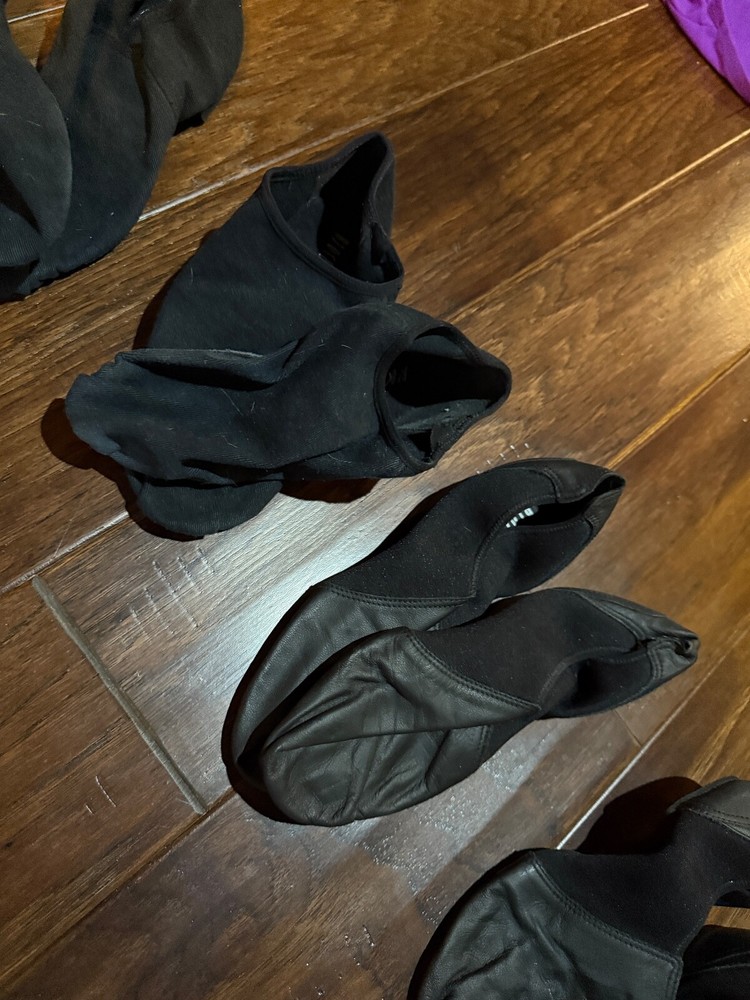 NEVER WORN / SLIGHTLY WORN - BLOCH JAZZ SHOES - EXCELLENT CONDITION!