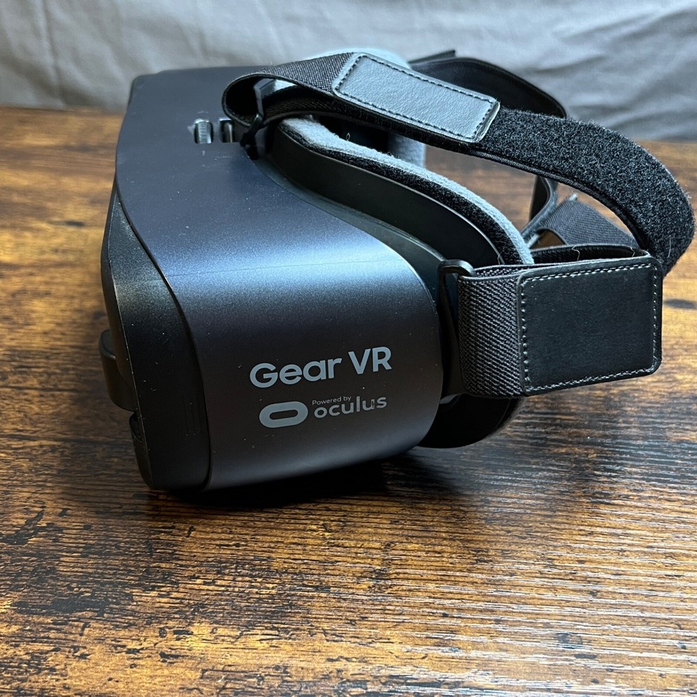 Samsung SM-R324 Gear VR By Oculus With Controller Black (Missing Visor) 2018