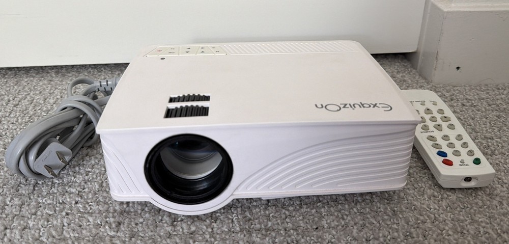 ExquizOn Mini White Projector - TESTED