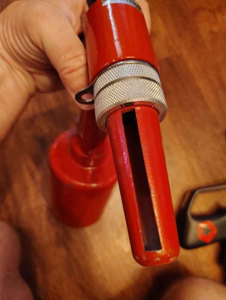 Pneumatic Air-Hydraulic Riveter