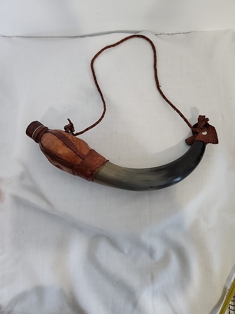 Gun Powder Horn Muzzleloader Reenactment Mountain Man Rendezvous LEATHER Plastic