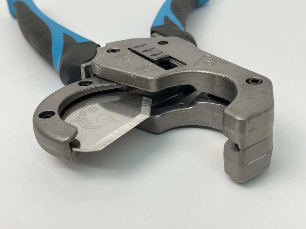 NEW Shark Bite Blue and Black Pex Pipe Cutter Replaceable Blade Oetiker