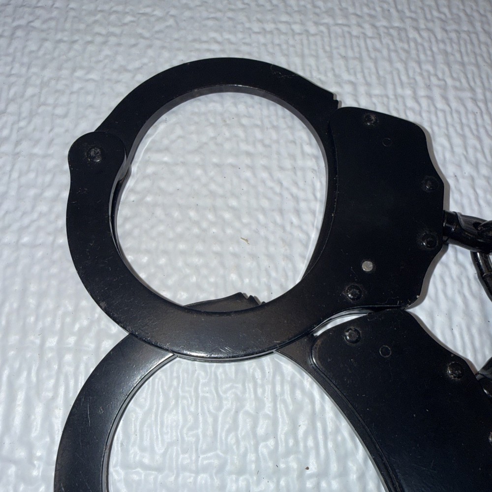 Black Vipertek Handcuffs No Keys