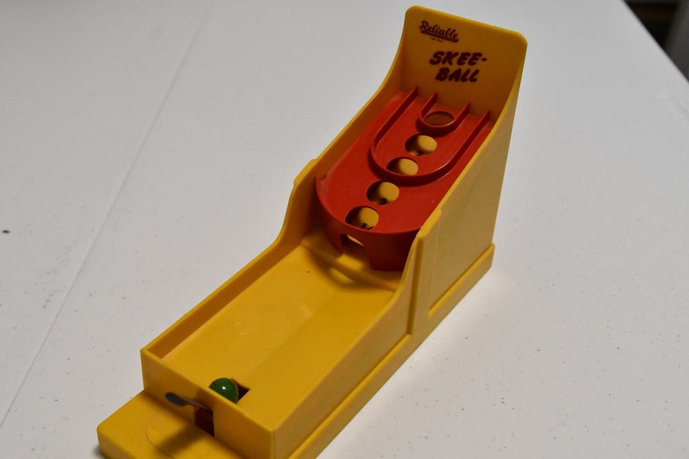 skee ball arcade game vintage plastic