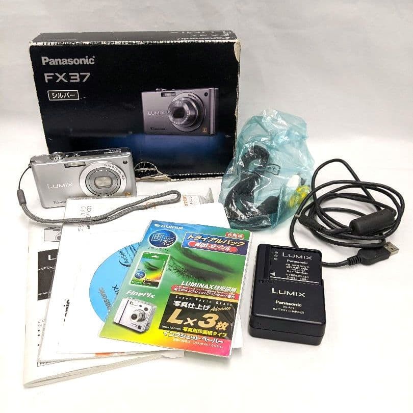 Panasonic LUMIX DMC FX37 Compact Digital Camera Excellent Condition Ready