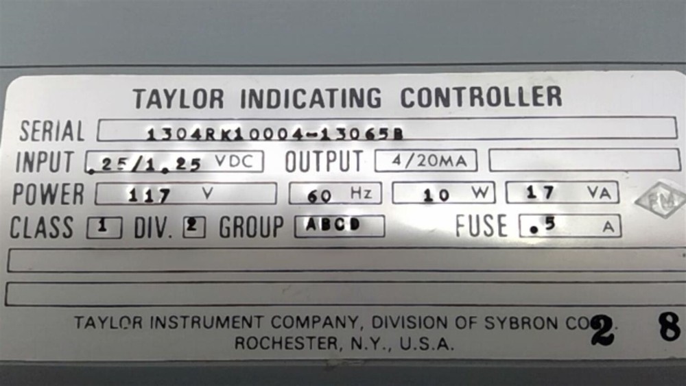 Taylor Instrument 1304RK10004-13065B Indicating Controller