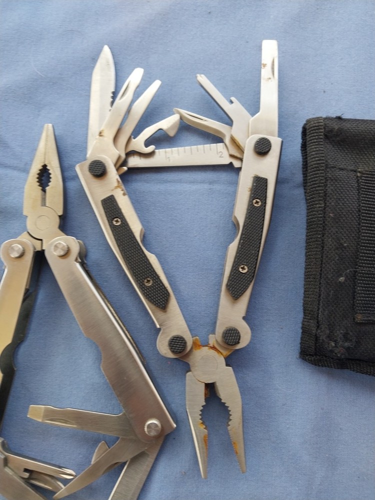 2 multi tool 1 Winchester 1 Stanley