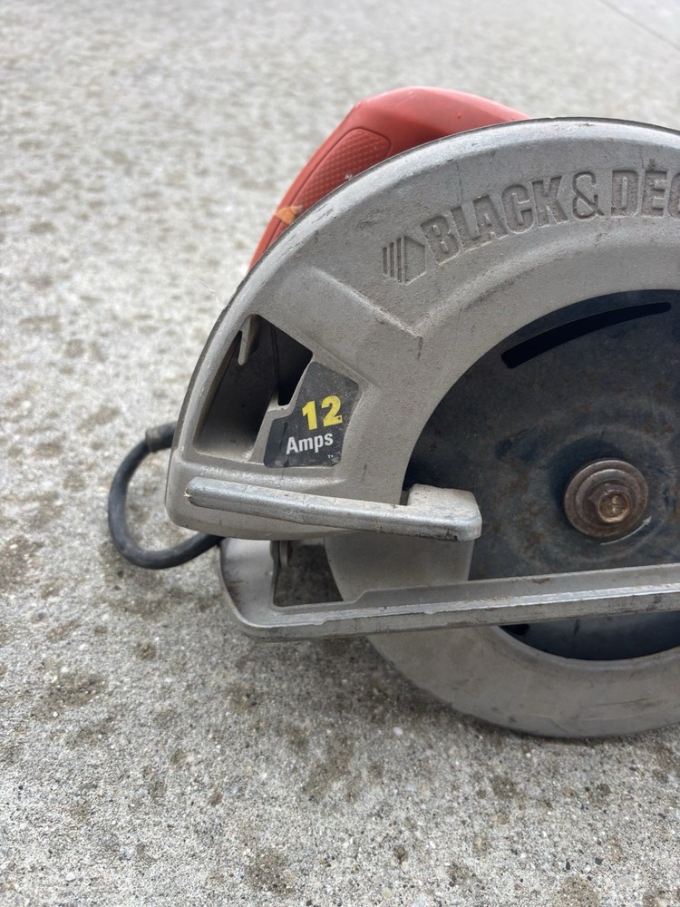 Black and Decker Circular Saw CS1000L