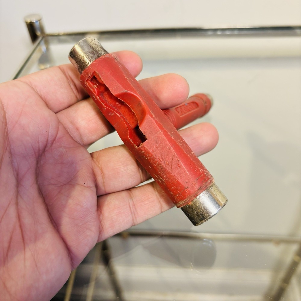 UNIT Multi-Functional All Purpose Skate Skateboard Tool - RED