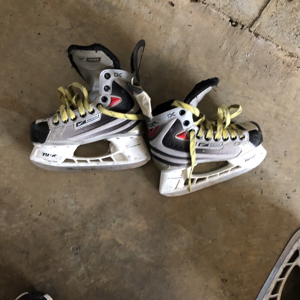 Intermediate Bauer Vapor 1X Skate Size 2D