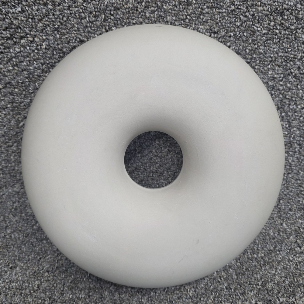 Stoneware Baking Wreath 11” ( Pampered Chef?