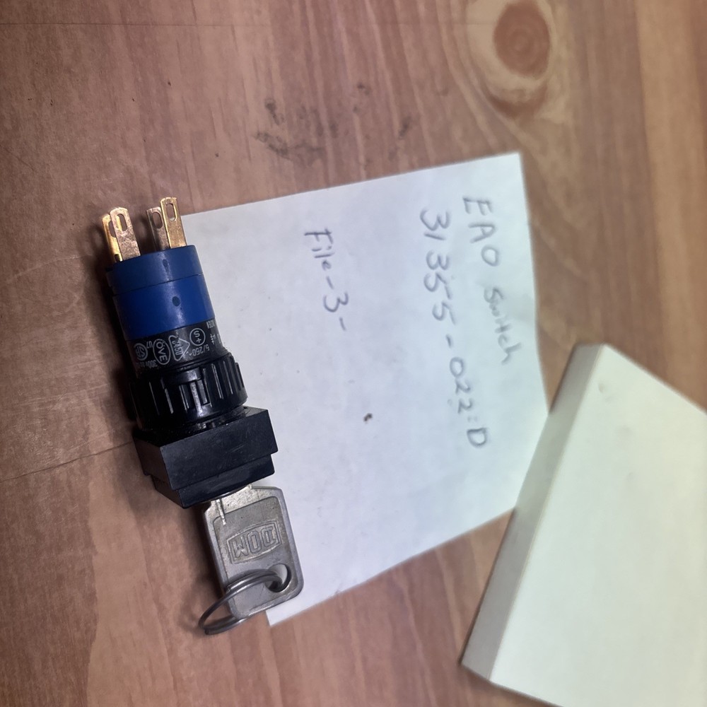 EAO 31-355-022 D Keylock Switch