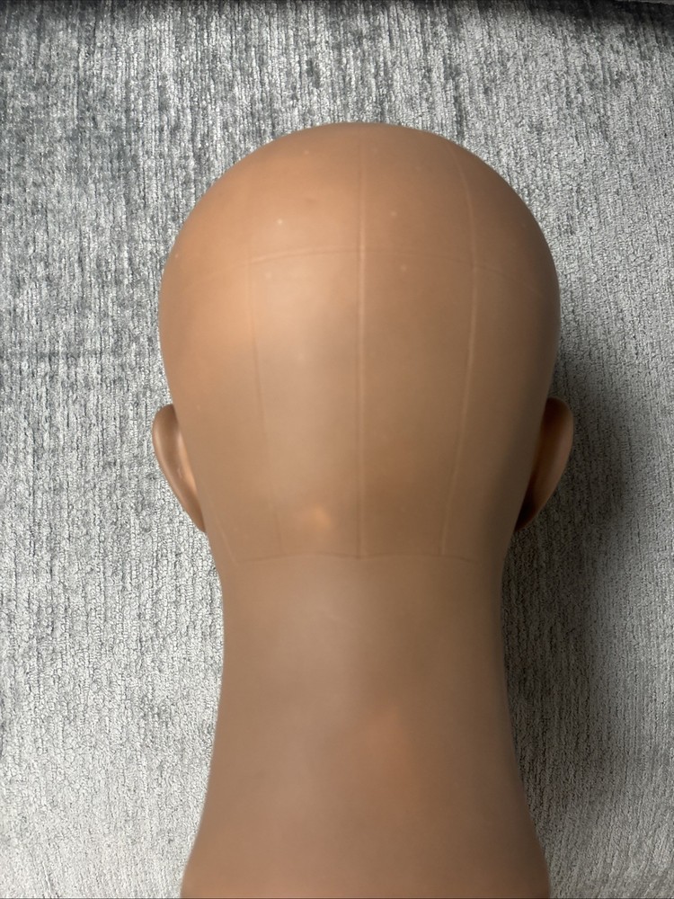 Woman’s Mannequin Head