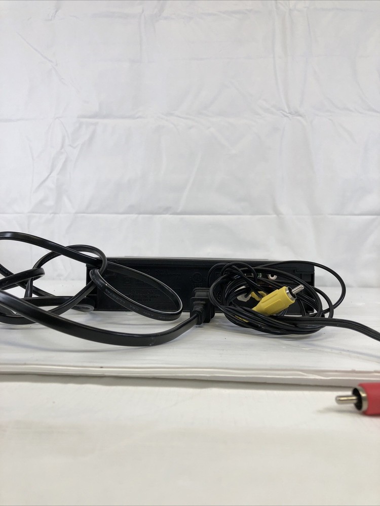 Magnavox MDV2100 DVD Player No Remote / Tested