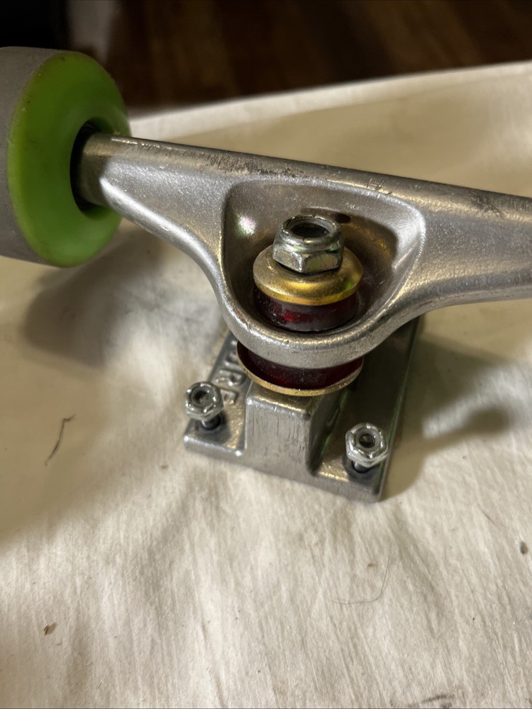 venture trucks 5.0