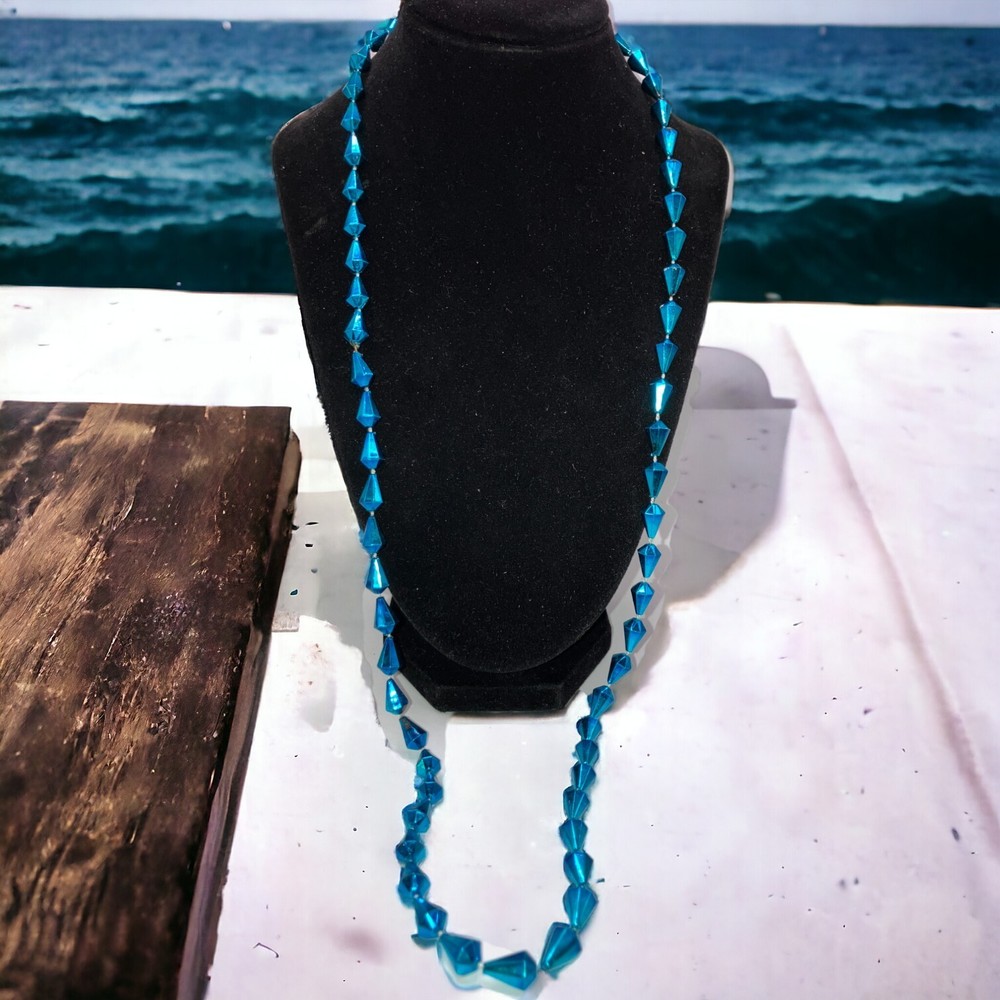 Turquoise Colored Cone Beaded Necklace!