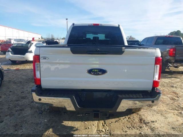F250SD 2017 Glove Box 4999861