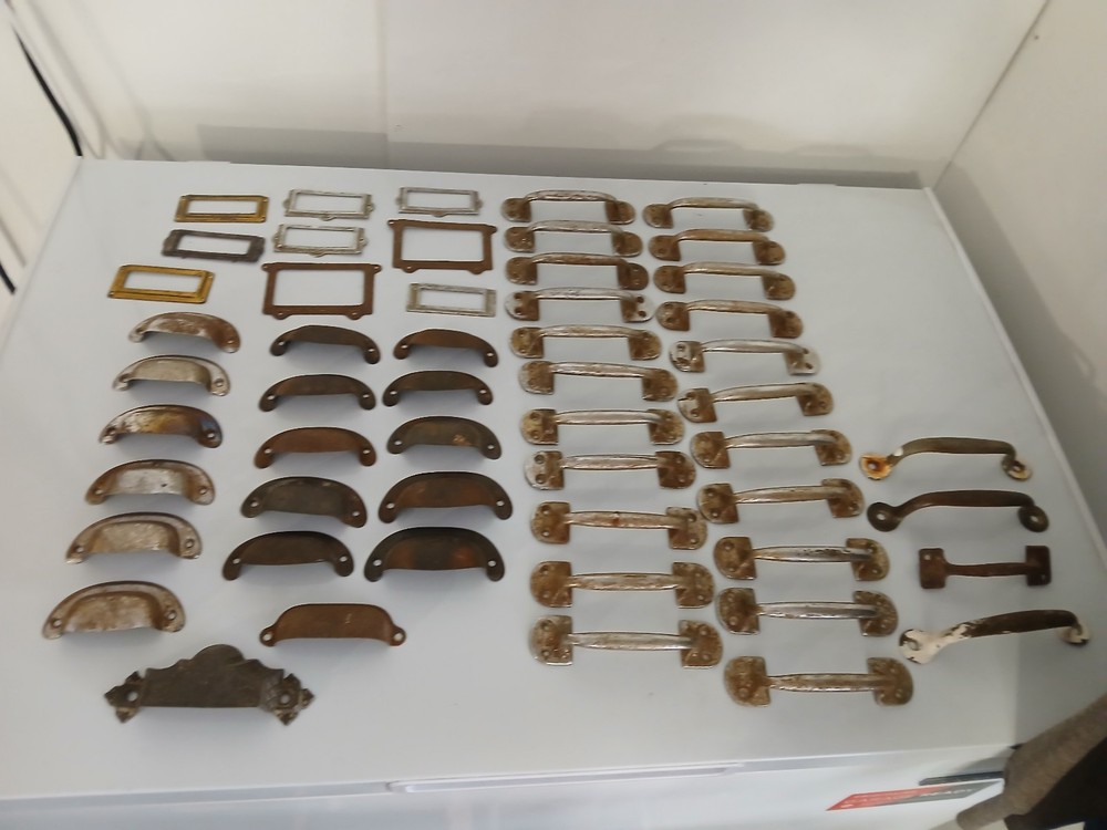 LOT.. CUP DRAWER PULLS, ID PLATES, HEAVY DUTY HARDWARE PULLS, ETC