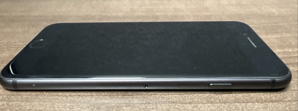 iPhone 8 - 64 GB - Space Gray (Unlocked)