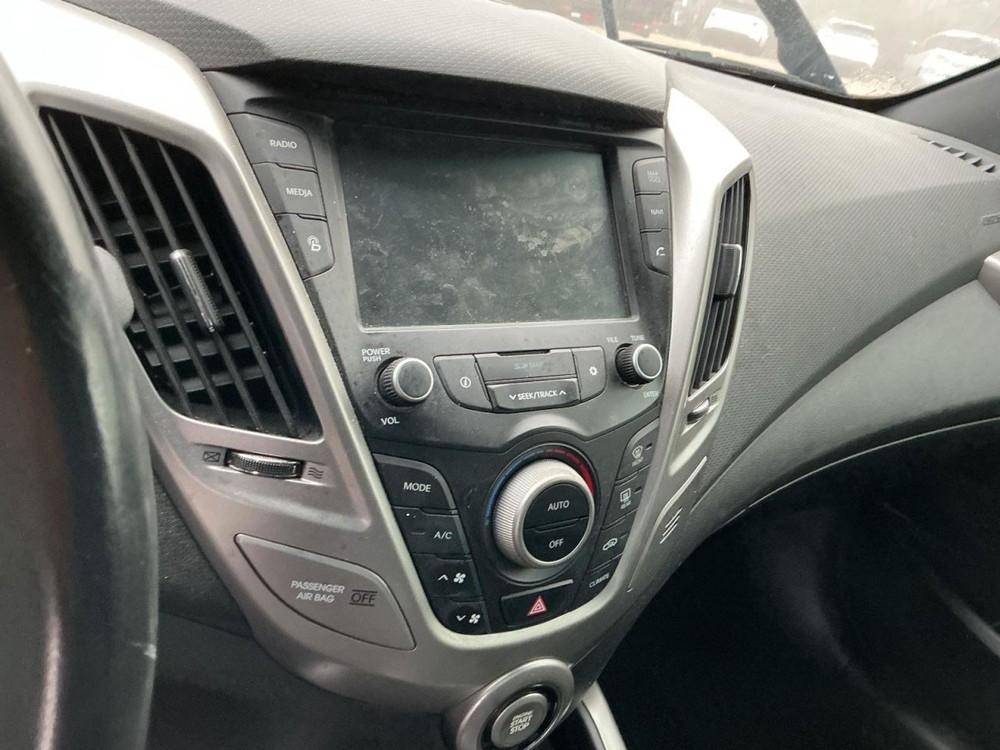 VELOSTER 2017 Glove Box 4968523