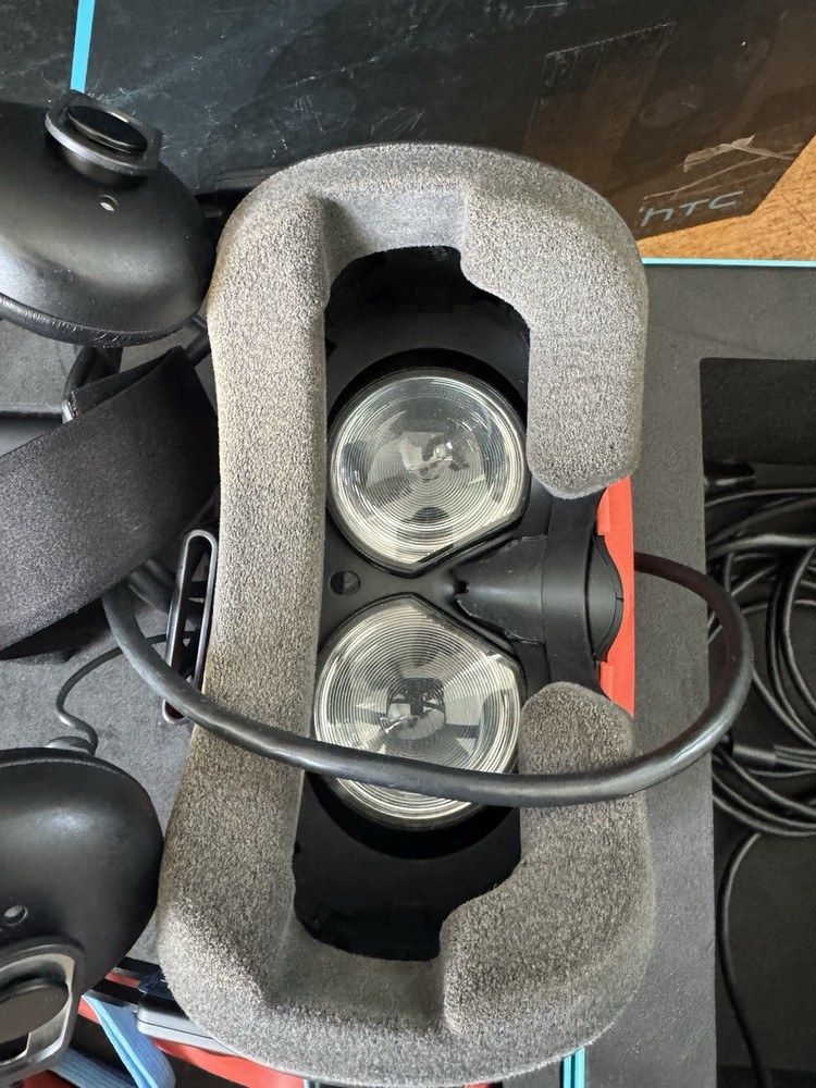 HTC Vive Virtual Reality VR Full System