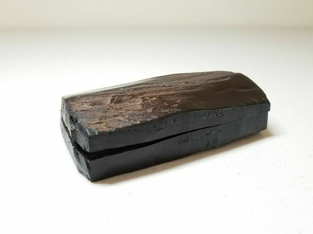 ANCIENT JAPANESE WOOD CARVING BOX
