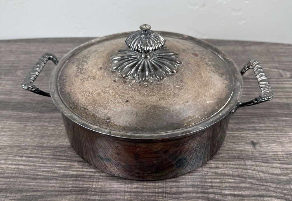 NEIMAN MARCUS SIlverplate Italy Round Covered Dish Chafing Buffet Serving Bowl