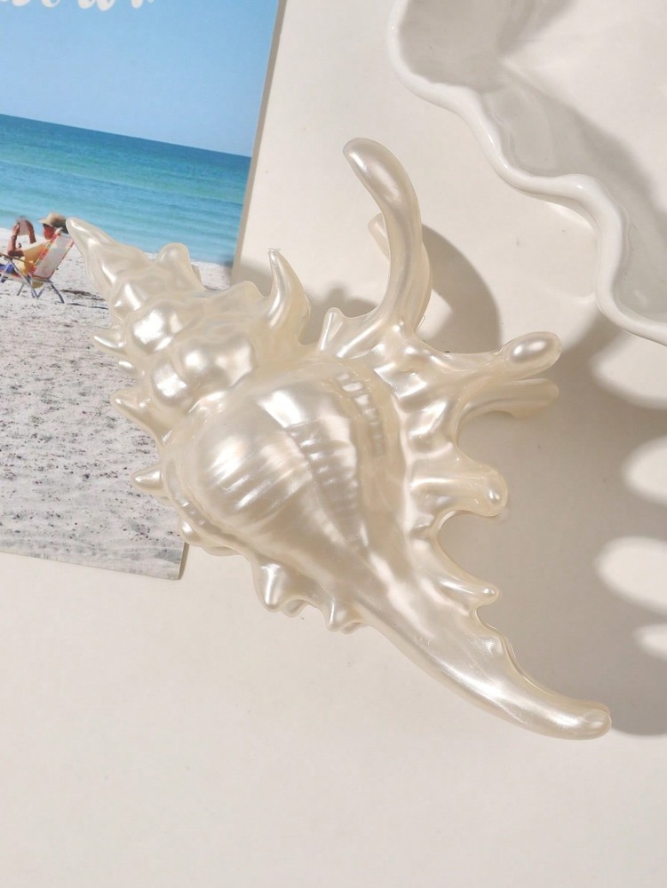 Beige Ocean Shell Hair Claw Clip One Size Elegant Boho Accessory