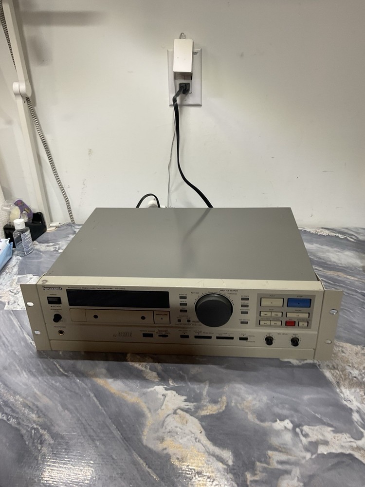 PANASONIC SV-3800 PROFESSIONAL DAT PLAYER RECORDER FOR PART ONLY
