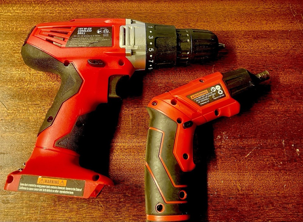 Craftsman Black+Decker Hyper Tough Drill/Driver Flashlight Tool Set 18V