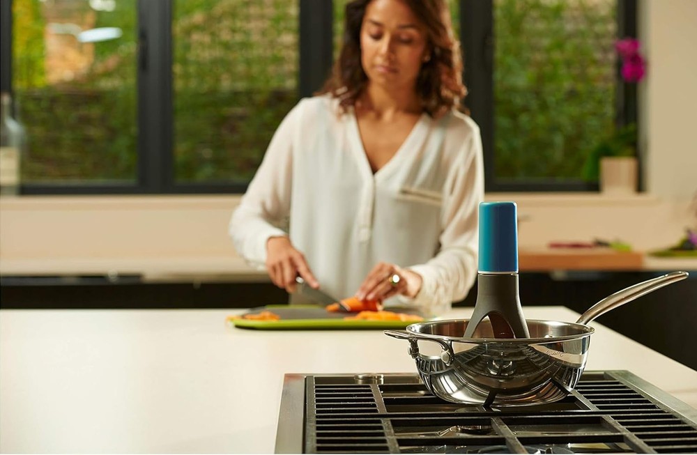 Stirr Plus - Automatic Pan Stirrer with Timer - Includes USB Charging Cradle ...