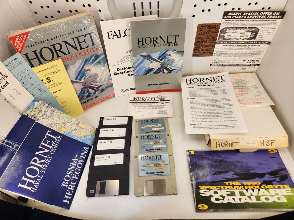 Spectrum HoloByte Hornet Naval Strike Fighter PC Big Box 3.5" w/ Falcon 3.0 CIB!