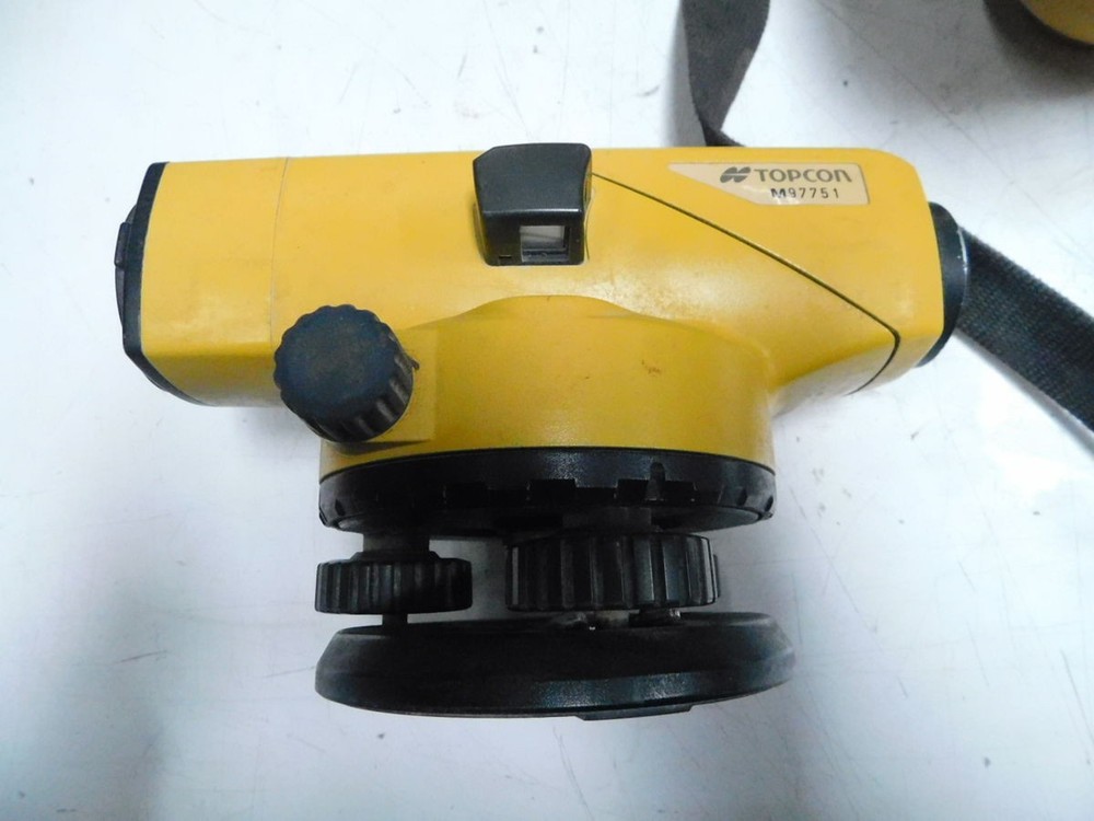 TOPCON AT-B2 AUTO LEVEL 32X M7404