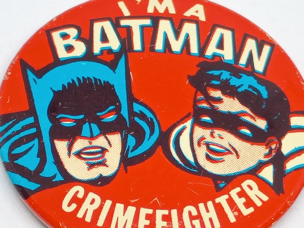 BATMAN PINS 1966 SET OF TWO