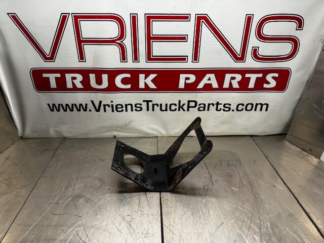 KENWORTH T2000, T700 STRAP-SUPPORT CAB A84-1002