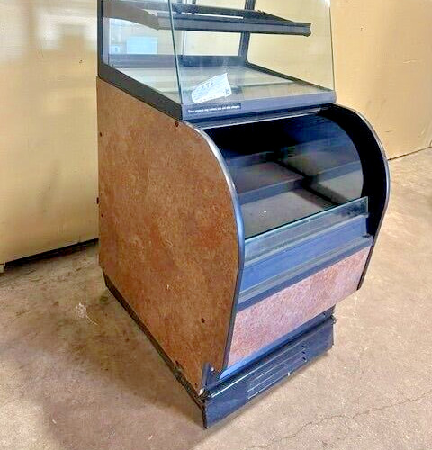STRUCTURAL CONCEPTS OASIS BAKED GOOD DISPLAY W/REFRIGERATED BOTTOM DISPLAY CASE